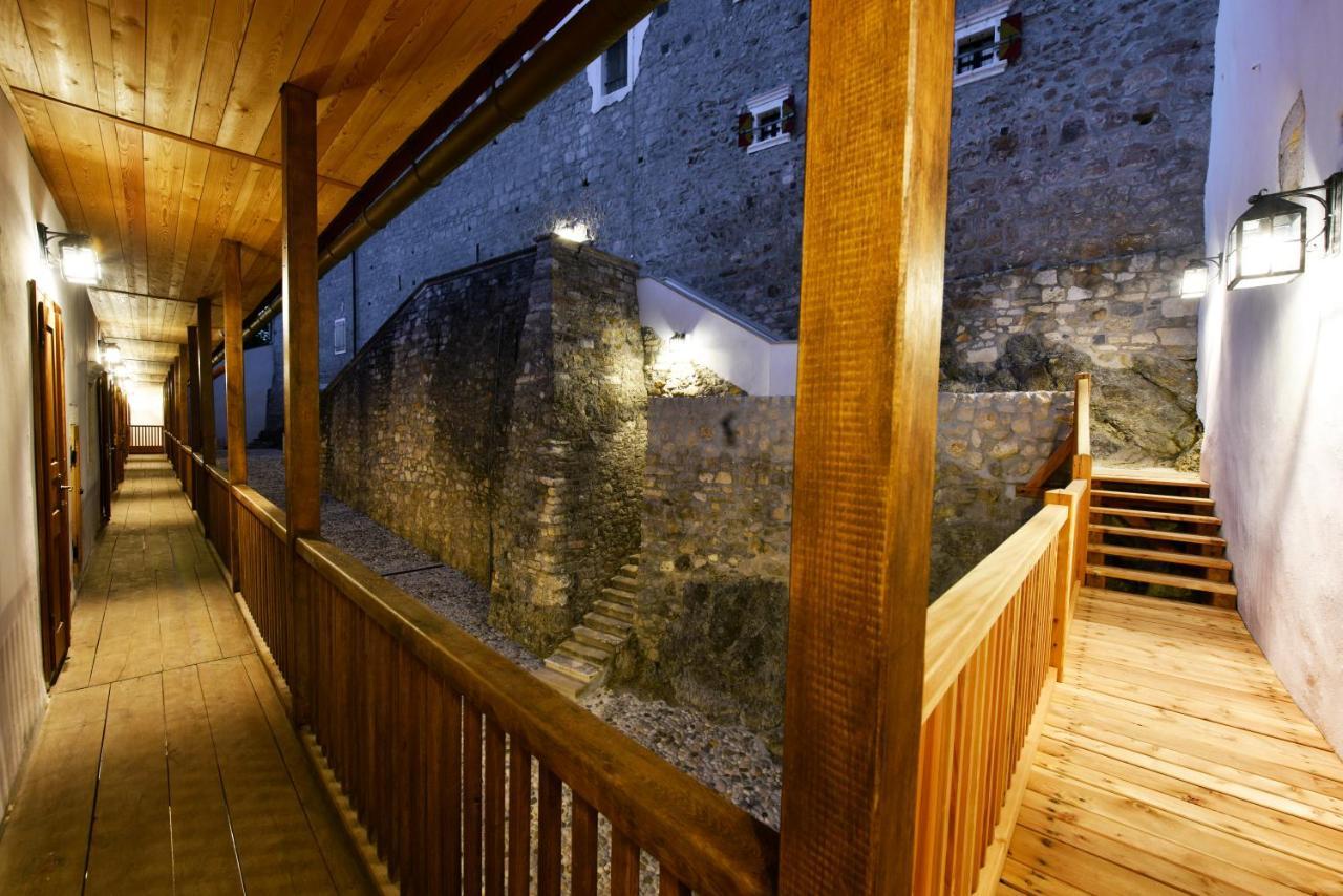 Rooms & Apartments Podsreda Castle Exterior photo