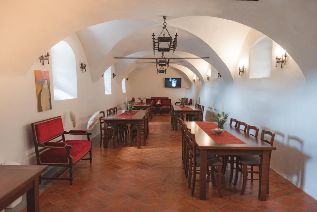 Rooms & Apartments Podsreda Castle Exterior photo